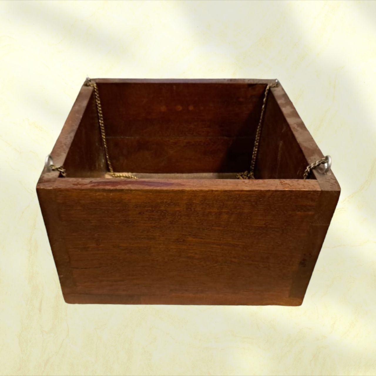 Wooden Hanging Planter: Elevate Your Green Space
