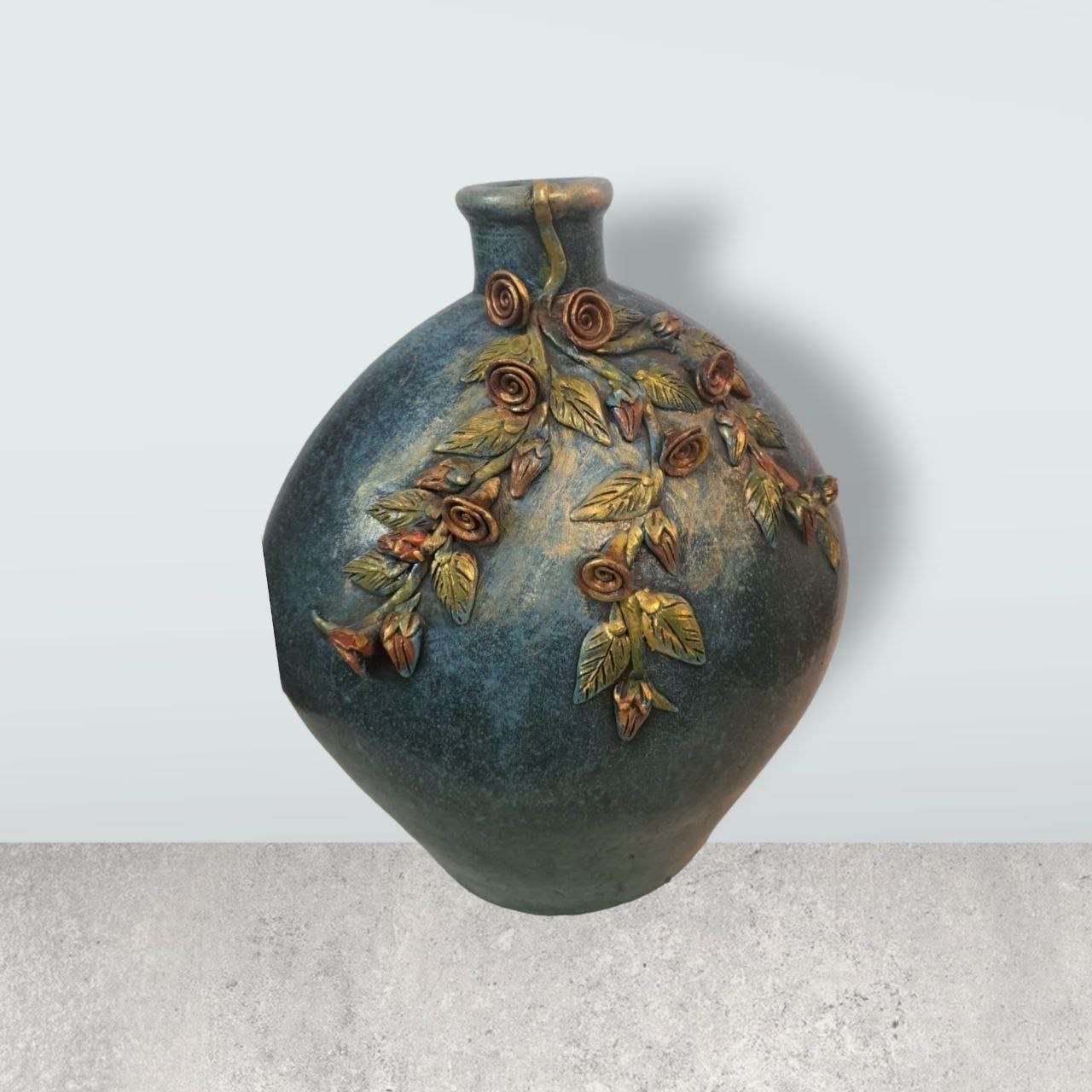 Studio Art Pottery for Cozy Home Ambiance