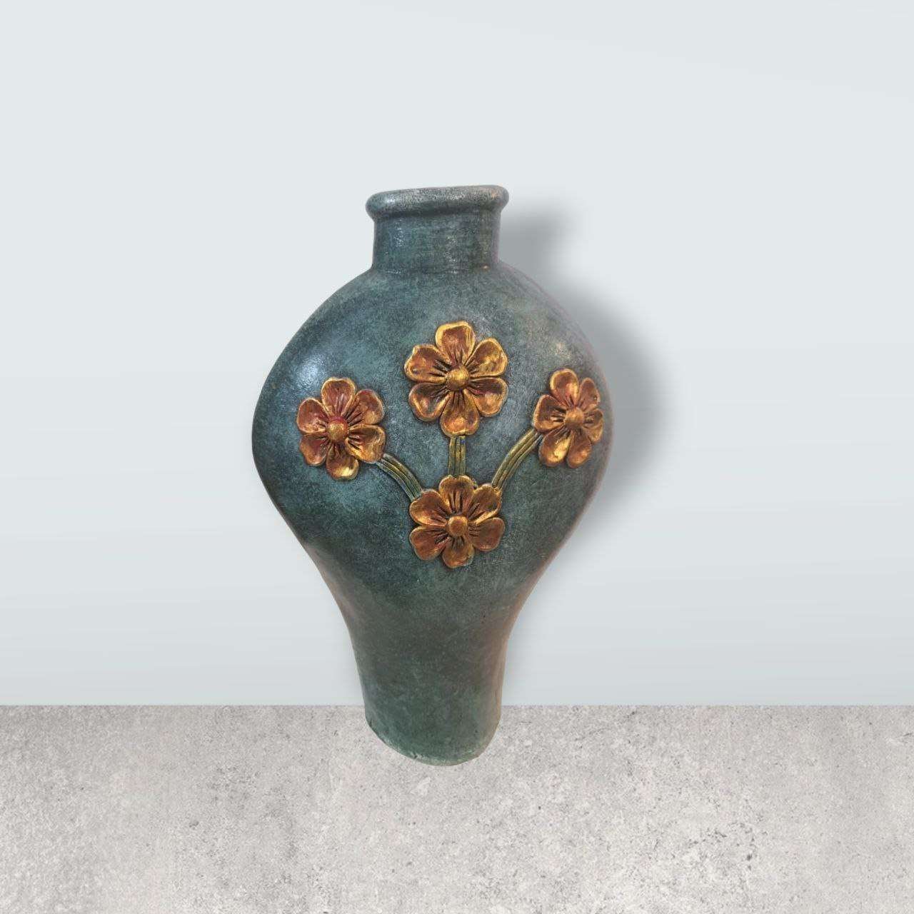 Studio Art Pottery for Cozy Home Ambiance